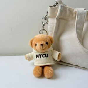 NYCU電繡帽T小熊掛飾鑰匙圈_奶油白