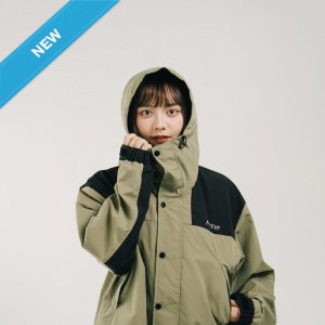 【10/8陸續出貨】NYCU防潑水拼接OUTDOOR外套_軍綠