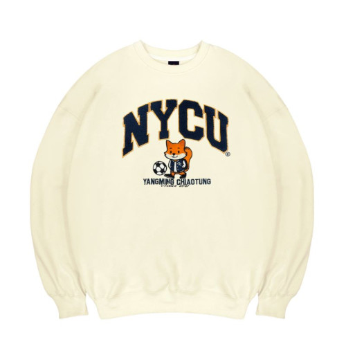 【最後現貨,售完為止】NYCU立體電繡竹狐落肩大學T_奶油白 【最後現貨,售完為止】NYCU立體電繡竹狐落肩大學T_奶油白