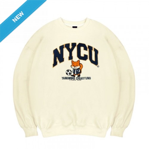 【最後現貨,售完為止】NYCU立體電繡竹狐落肩大學T_奶油白 【最後現貨,售完為止】NYCU立體電繡竹狐落肩大學T_奶油白