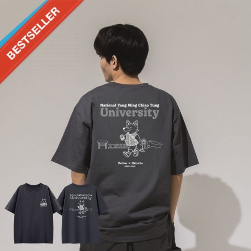 【新品上市】NYCU校園日常插畫寬版短T_暗夜灰 【新品上市】NYCU校園日常插畫寬版短T_暗夜灰