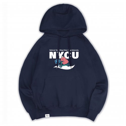 【預購至11/9，12/8陸續出貨】dtto friends合作款_NYCU腸太郎落肩帽T_深藍