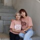 【我們這一家】NYCU陽明交大媽媽短T_奶茶色 【我們這一家】NYCU陽明交大媽媽短T_奶茶色