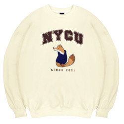 【2026新品上市】NYCU立體電繡竹狐落肩大學T_奶油白