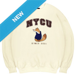 【2026新品上市】NYCU立體電繡竹狐落肩大學T(坐姿款)_奶油白