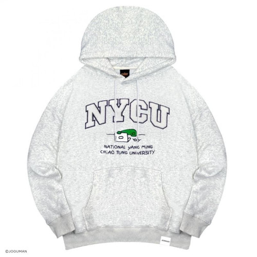 【預購至10/5,11/4陸續出貨】NYCU遇見JOGUMAN立體毛巾繡落肩帽T_麻花白 【預購至10/5,11/4陸續出貨】NYCU遇見JOGUMAN立體毛巾繡落肩帽T_麻花白