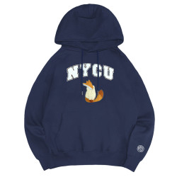 【2026新品上市】NYCU立體毛巾繡落肩帽T_經典藍(狐狸奶白款)