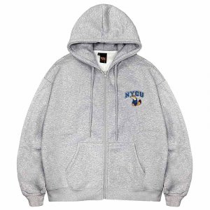 【現貨販售,售完為止】NYCU電繡竹狐慵懶系落肩刷毛外套_淺灰